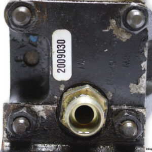 130006718-flow-divider-used-3