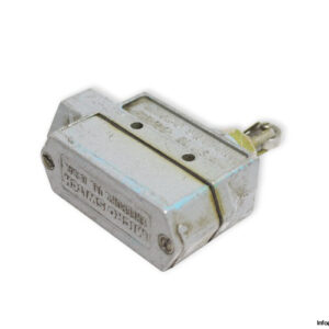 micro-switch-BZE6-2RQ9-micro-switch-(Used)-1