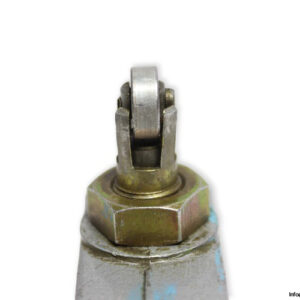 micro-switch-BZE6-2RQ9-micro-switch-(Used)-2