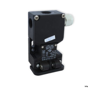 schmersal-AZ-16-12ZVRK-M16-safety-switch-(Used)