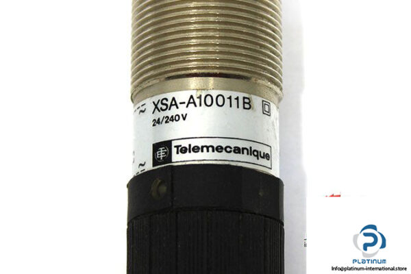 telemecanique-xsa-a10011b-inductive-sensor-2