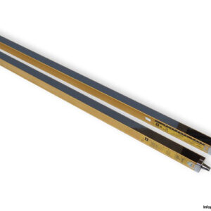 omron-F3SN-A0909P14-D-_-F3SN-A0909P14-L-multi-beam-safety-sensor-(used)