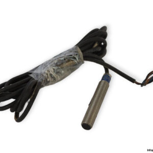 telemecanique-XS1M08PA370-inductive-proximity-sensor-(Used)