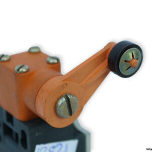 siemens-3SE3-200-1G-position-switch-(Used)-1