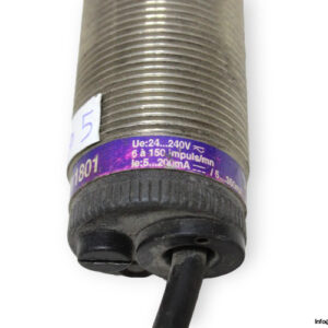 telemecanique-xsa-v11801-inductive-proximity-sensor-used-2