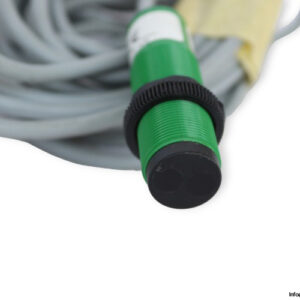 selet-OCV81_DPNO-K5-Photoelectric-diffuse-sensor-used-2