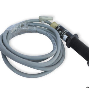 schmersal-CSS-8-180-2P-D-E-LST-safety-sensor-used