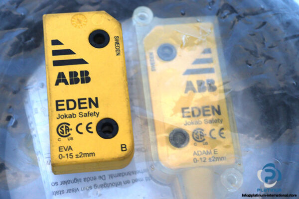 abb-2TLA020051R0600-non-contact-safety-sensor-(new)-3