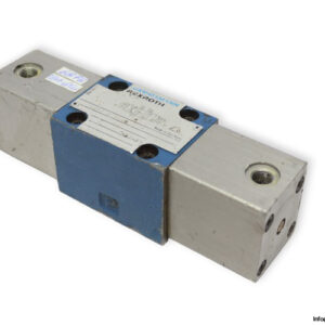 Rexroth-4WP-6-M53_N-directional-valve-with-fluidic-actuation-(used)
