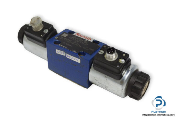 Rexroth-R901235402-solenoid-operated-directional-valve-(used)