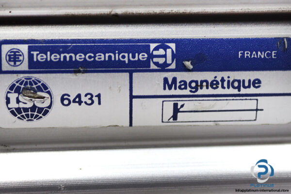 telemecanique-ISO-6431-A1240100-iso-cylinder-used-1