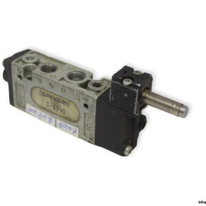 univer-G-6140-single-solenoid-valve-without-coil-used