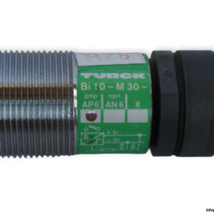 turck-BI10-M30-AP6-inductive-sensor-(used)-3