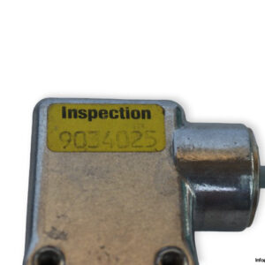 turck-BIM-A23-AZ3X_S34-magnetic-proximity-sensor-(used)-1