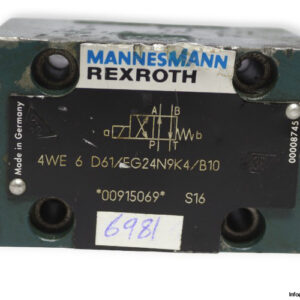 Rexroth-R900915069-direct-operated-directional-control-valve-without-coil-(used)-1