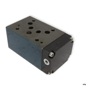 bosch-0-811-401-223-directional-control-valve-(used)