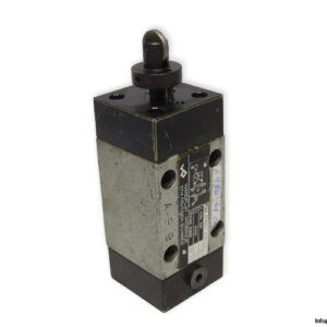 wandfluh-hydraulic-AT4Z61-A_F-S377-directional-control-valve-(used)