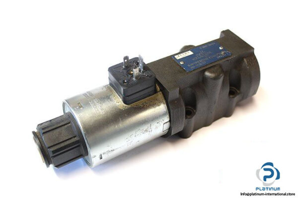 luvra-wl4ap10p2eg0z23050-w-0142140103-directional-control-valve