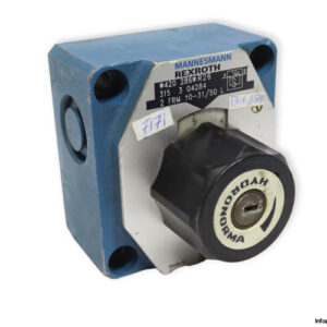 Rexroth-R900420286-flow-control-valve-(used)