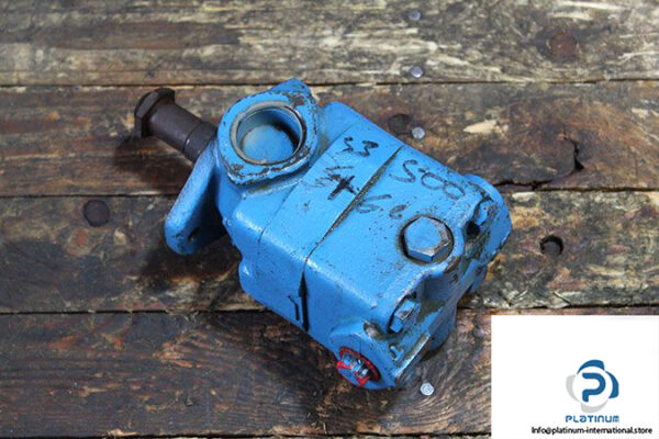 vickers-v20f-1p13p-3b-8g-22l-variable-vane-single-pump-1