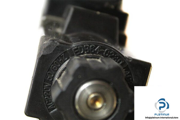 nachi-dss-g06-a3x-ry-c230-7999b-solenoid-controlled-pilot-operated-directional-valve-2