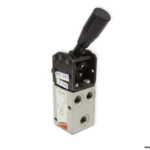 Camozzi-158-900-manually-operated-valve-(used)