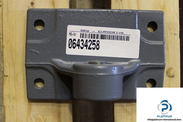 sew-ka37_t-drn90s4_be2_mm15_iv-helical-bevel-gearmotor-10