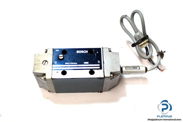 bosch-0-810-001-246-directional-control-valve