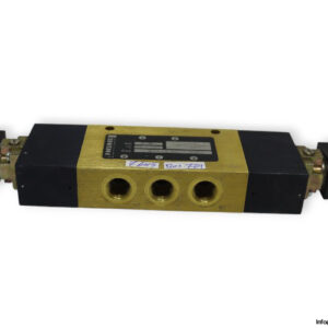 Pneumax-414_2.52.0.0.M2-pneumatic-valve-(used)-1