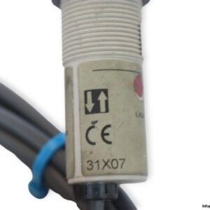 omron-E3F2-DS10B4-N-diffuse-reflective-sensor-(Used)-3