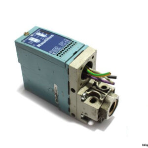 telemcanique-XML-A200D2S11-pressure-switch