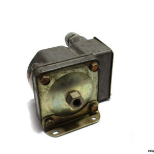 barksdale-d2t-h18-diaphragm-pressure-switch-2