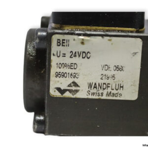 Wandfluh-BE4D42-solenoid-operated-spool-valve-200-bar-(used)-1