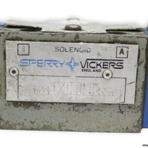 Vickers-DG5S-H8-2C-3-U-B-10-S300-directional-control-valve-(used)-1