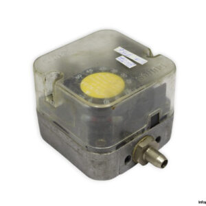 dungs-GW-50-A4-pressure-switch-400-mbar-(used)