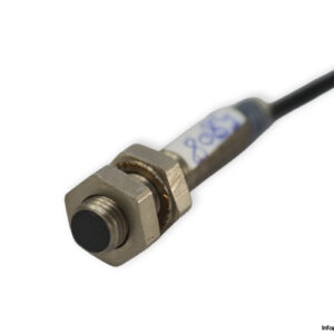 telemecanique-XS608B1PAL2-inductive-sensor-(used)-1