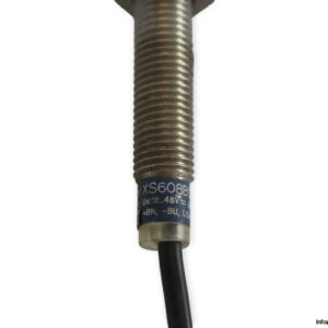 telemecanique-XS608B1PAL2-inductive-sensor-(used)-2
