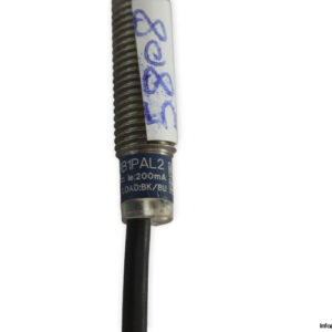 telemecanique-XS608B1PAL2-inductive-sensor-(used)-3