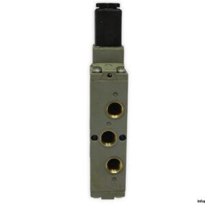 Bosch-0-820-023-026-single-solenoid-valve-with-coil-(used)-2