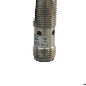 micro-detectors-AM6_CP-1H-inductive-proximity-sensor-(used)-4