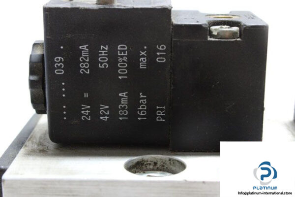 rexroth-576-532-039-0-double-pneumatic-valve-3