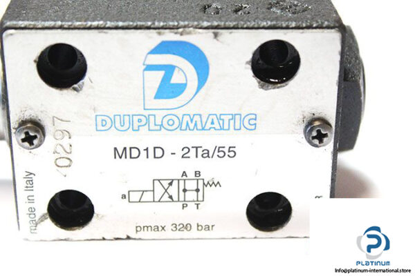 duplomatic-md1d-2ta_55-solenoid-operated-directional-control-valve-without-coil-1