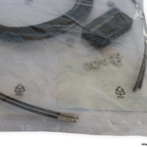 omron-E32-TC200-fiber-optic-through-beam-sensor-(New)-1