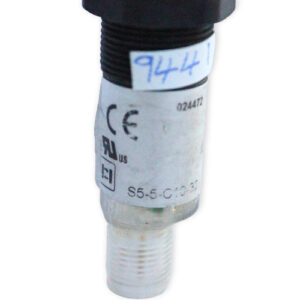 datasensor-S5-5-C10-32-diffuse-proximity-sensor-(Used)-2