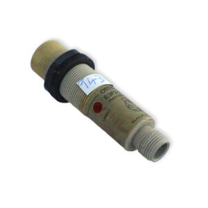 omron-E3F2-DS10C4-P1-inductive-reflective-sensor-(Used)