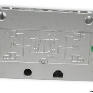 Univer-AC-8010-mixed-threaded-valve-(new-carton)-2