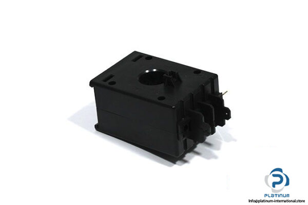 carlo-gavazzi-TAD2-150_5A-current-transformer