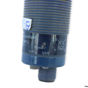 telemecanique-XX930A3A2M12-ultrasonic-diffuse-sensor-(Used)-4