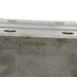 ina-KWVE30-BH-V1-linear-recirculating-ball-bearing-(used)-3