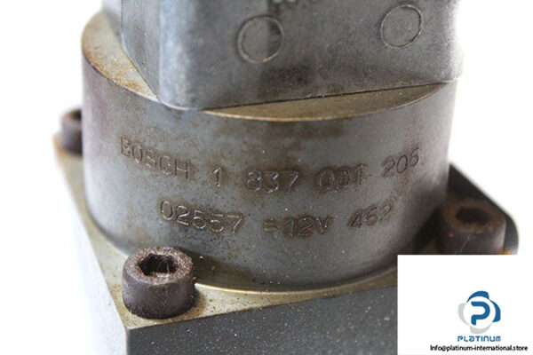 bosch-0-811-403-001-directional-control-valve-2